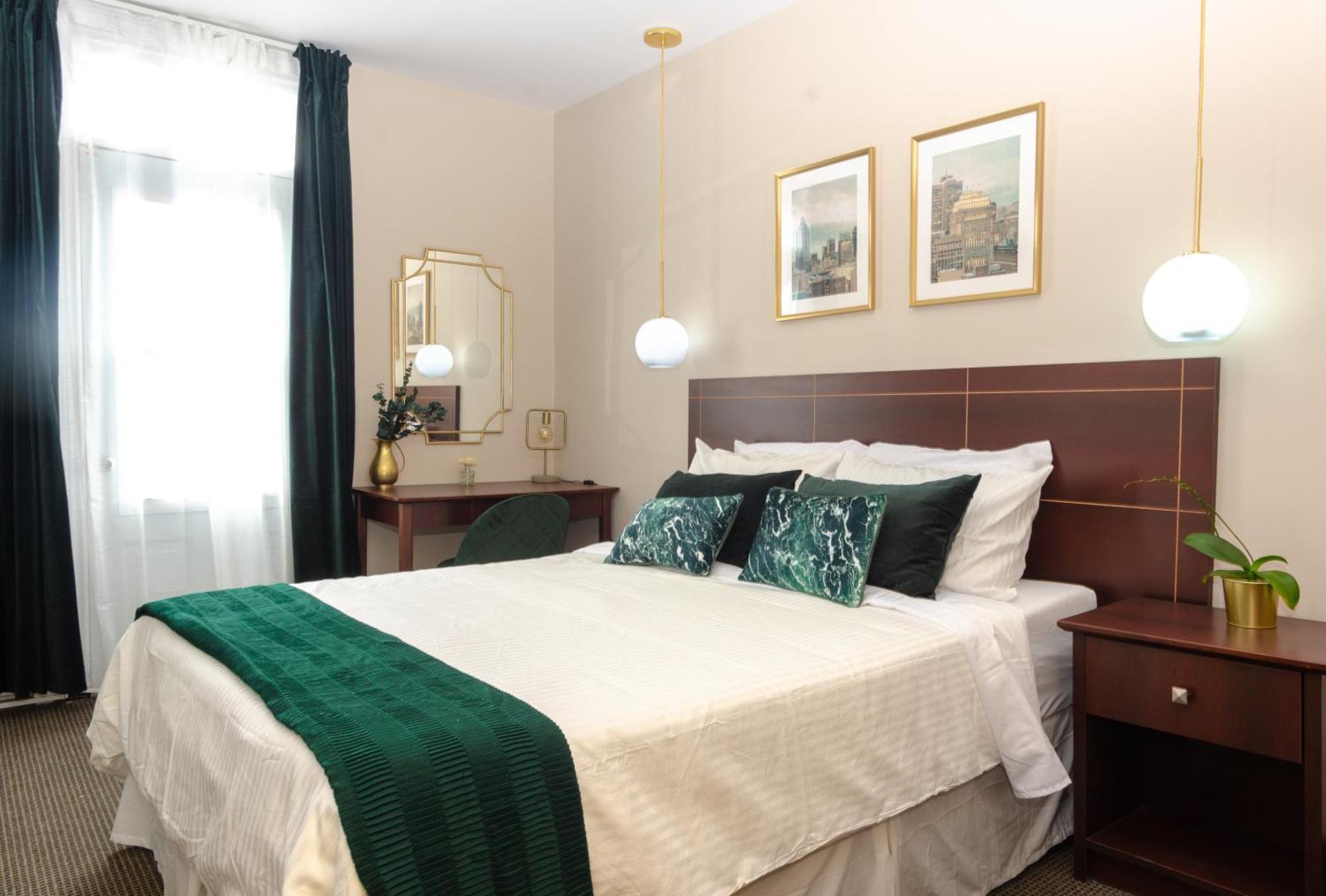 Hotel Dorion Montreal Room photo